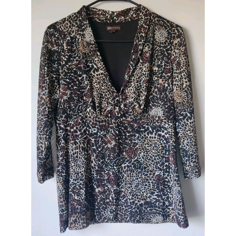 Dana Buchman Animal Print Short Sleeve V-neck Blouse Size Medium